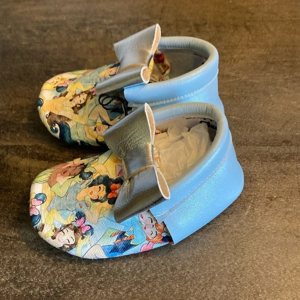 Texas Moccs‎ Girls Princess Slip on Moccasins Blue Silver Bows Size 5 New